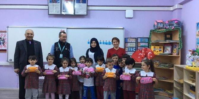 Burhaniye’de Minik Öğrencilere Florür Uygulaması