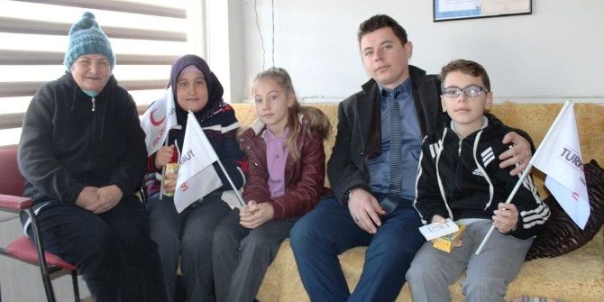 Ayvalık İmam Hatip Ortaokulu Öğrencilerinden Halep İçin Anlamlı Yardım