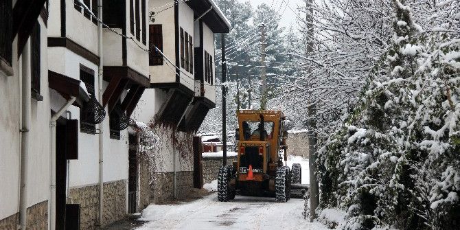 Kar, Karabük’te Yerini Güneşe Bıraktı