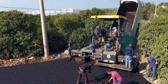 Erdemli Belediyesi’nin Asfalt Çalışması Sürüyor