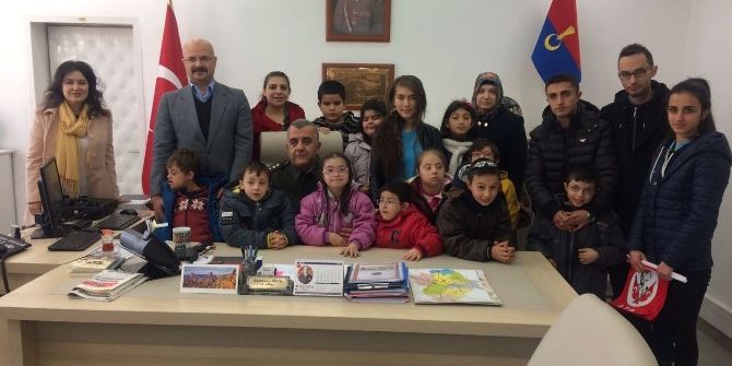 Özel Eğitim Çocukları Jandarmayı Ziyaret Etti