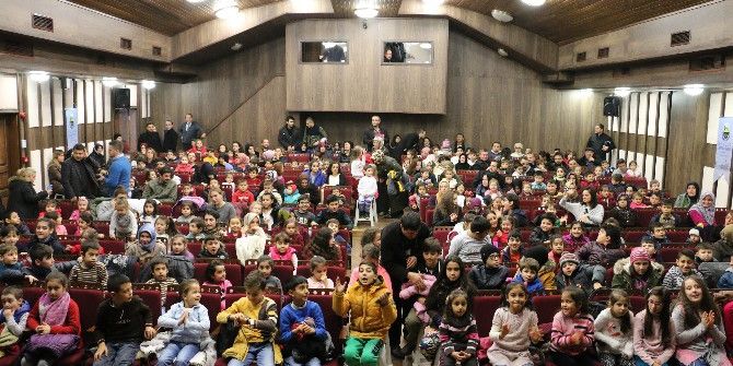 ‘Kralın Diş Ağrısı’ Çocukları Güldürdü