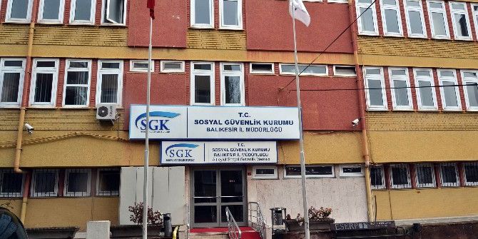 Dünyaca Ünlü Futbolcu Sgk Binasını Satın Aldı