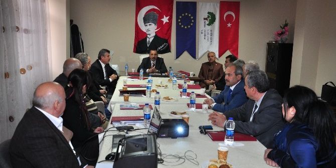 Adana’da Mobilya Döşemecisi Ulusal Yeterlilik Çalıştayı Başladı