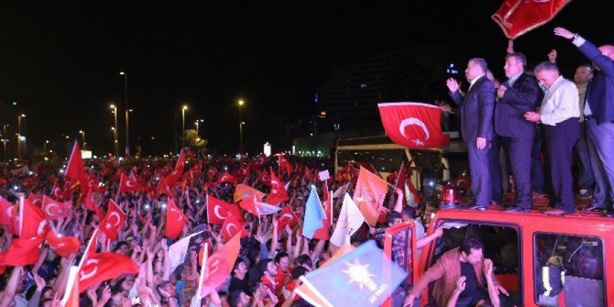 "Hainlere Karşı Dimdik Ayaktayız"