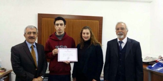 A Level Sınavlarında Yakın Doğu Kolejinden Çifte Birincilik