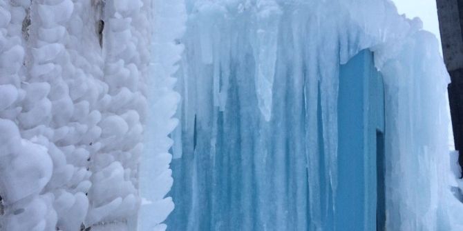 Van’da Su Deposu Buz Tuttu