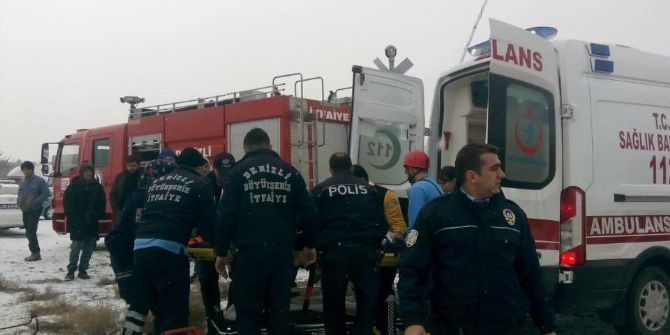 Buzlanma Kazayı Beraberinde Getirdi: 2 Yaralı