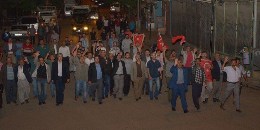 Çataklılar Darbeye ‘Hayır’ Dedi