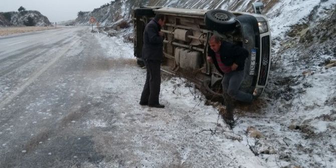 Yoğun Sis Ve Buzlanma Kazaya Sebep Oldu