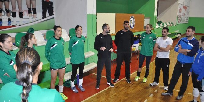 Salihli Filede Perdeyi 3 Puanla Kapatmak İstiyor