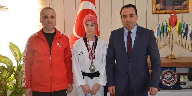 Mersin’de Bilecik Rüzgarı Esti