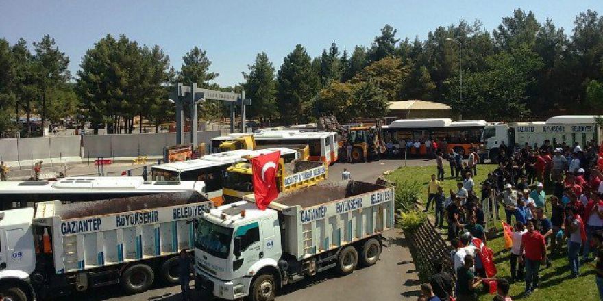 5. Zırhlı Tugay Komutanlığı Girişi Kapatıldı