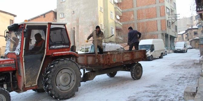 Sungurlu Belediyesi’nden Kar Mesaisi