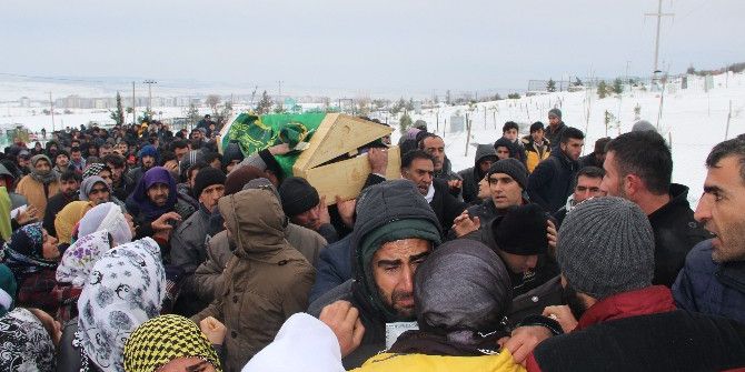 Kaptan Şehmus’un Cenazesi Toprağa Verildi