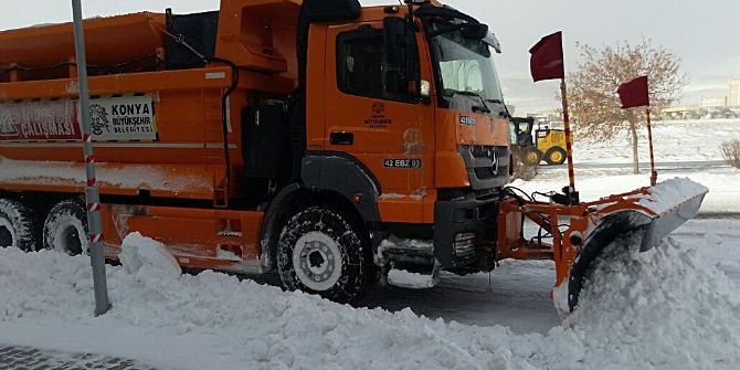 Büyükşehir Kar Ve Buzlanmaya Karşı Görev Başında
