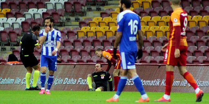 Galatasaray - Tuzlaspor Maçında Yan Hakem Sakatlandı