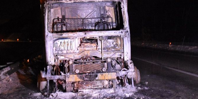 Sinop’ta Tır Yangını