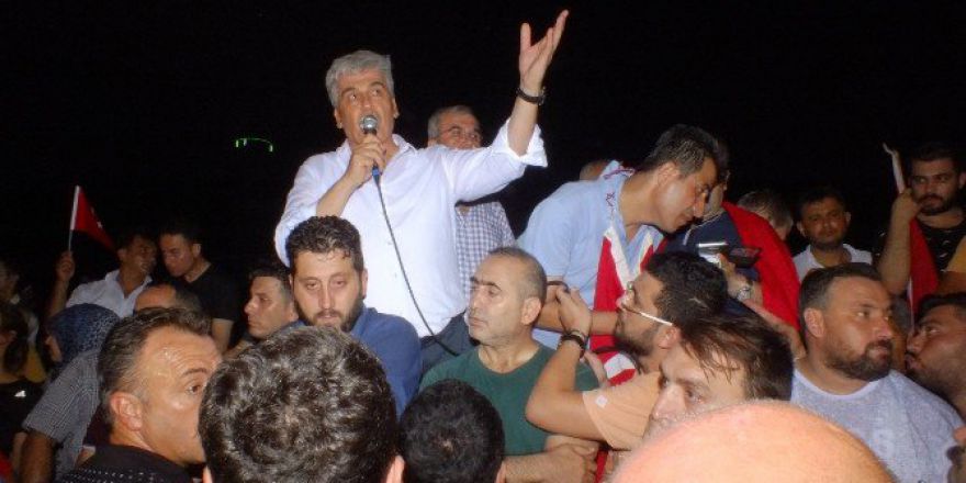 Serik Halkından Darbe Teşebbüsüne Tepki