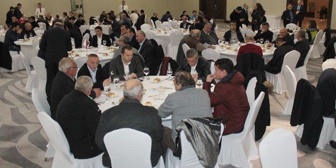 İş Adamları Türk Lirası İle İthalat Ve İhracat İçin Bir Araya Geldi