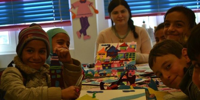 Suriyeli Çocuklar Atölyelerde Hem Eğlendi Hem Sanat Öğrendi