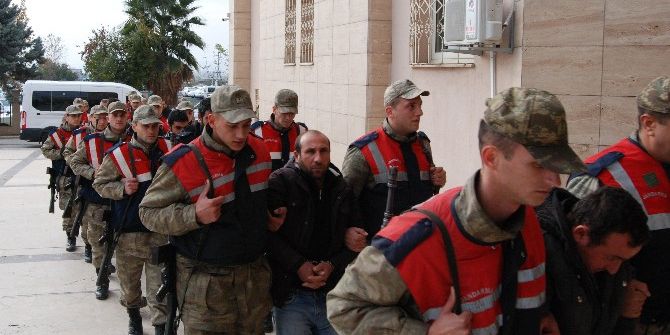 Pkk/kck Operasyonunda Gözaltına Alınan 12 Zanlı Adliyeye Sevk Edildi