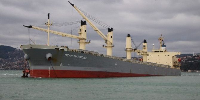 Yeniköy’de Karaya Oturan Gemiyi Kurtarma Çalışmaları Sürüyor