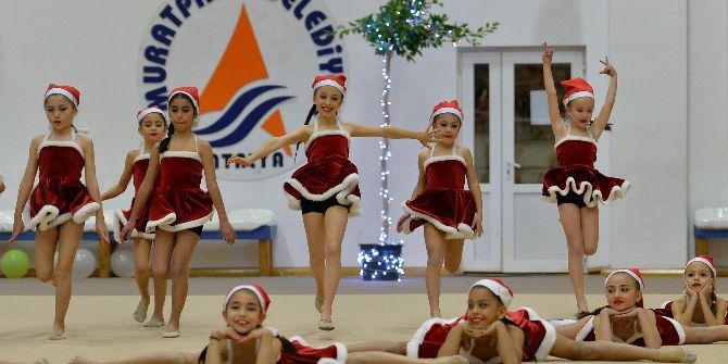 Muratpaşa’nın Cimnastikçileri’nden Yıl Sonu Gösterisi
