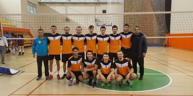 Şeyh Edebali Üniversitesi Erkek Voleybol Takımı Yarı Finalde