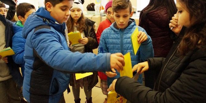 Öğrencilerden Polislere Duygulandıran Mektup