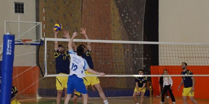 Üniversitelerarası Voleybol 2. Lig Grup Müsabakaları Başladı