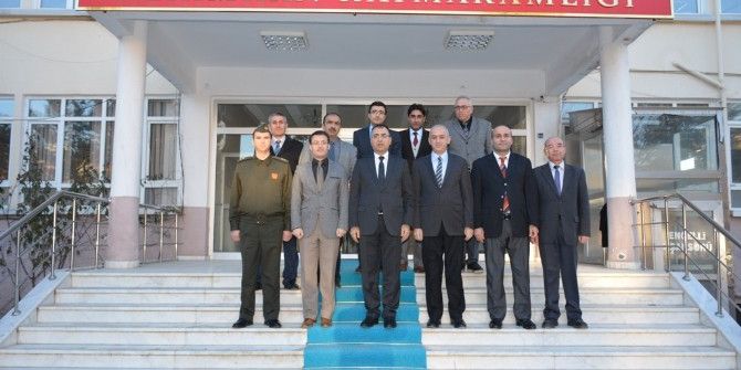 Vali Toprak Hekimhan İlçesini Ziyaret Etti