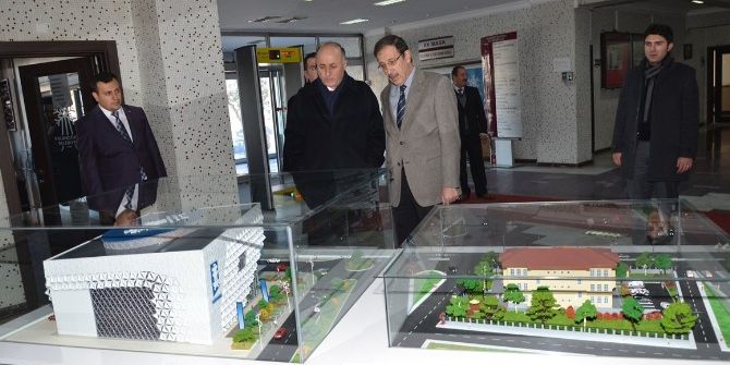 Vali Azizoğlu: “Erzurum’un En Önemli Sorunu İkili Eğitim”