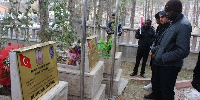 80 Ülkeden 120 Öğrenci Polis Şehitliği’ni Ziyaret Etti