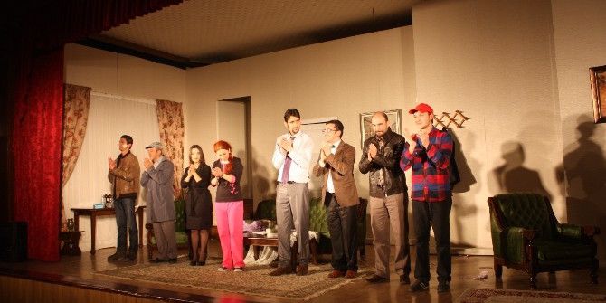 Düzce Belediyesi Tiyatro Ekibini Kurdu