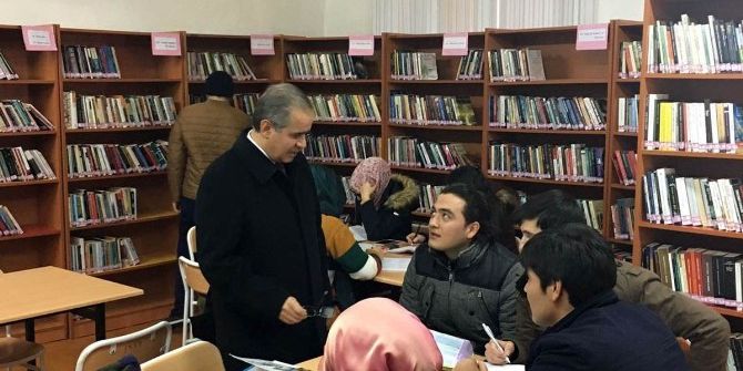 Karaman Valisi Tapsız’dan Kütüphane Ziyareti