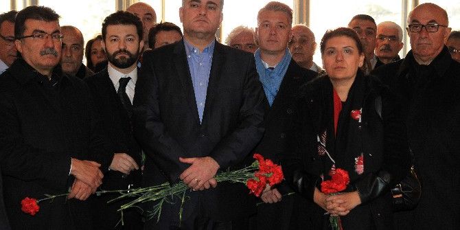 Çankaya Belediye Başkanı Alper Taşdelen, Rusya Büyükelçiliğine Taziye Ziyaretinde Bulundu