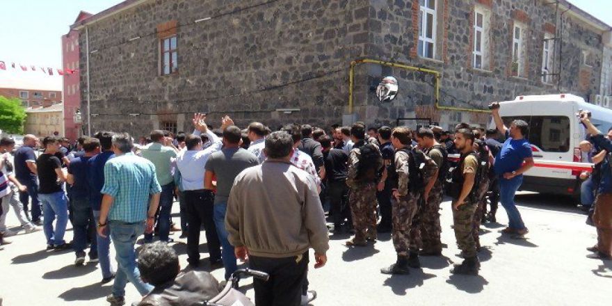 Kars’ta 2’si General 31 Rütbeli Gözaltına Alındı