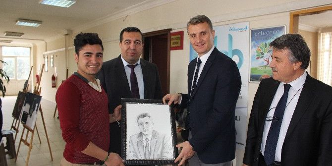 Müdürlük Koridorunda Sanat Çalıştayı Düzenlendi