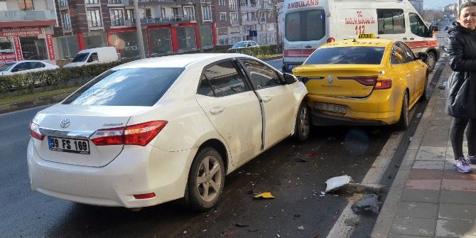 Çorlu’da Trafik Kazası: 2 Yaralı