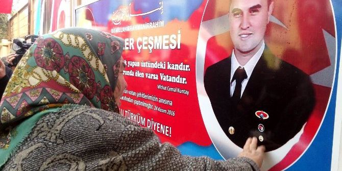 Şehit Anasından Hüzünlü Dokunuş