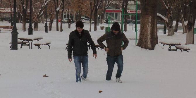 Karlı Ve Buzlu Havada Yürüme Yöntemleri