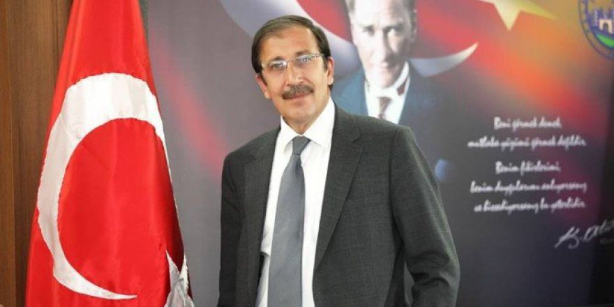 Başkan Bulutlar, "Dim Dik Ayaktayız Ve Demokrasimize Sahip Çıkıyoruz"