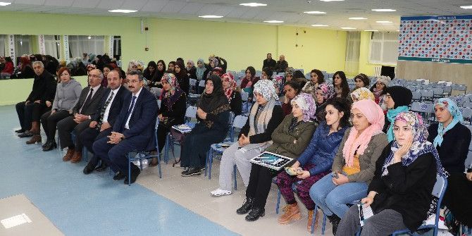 Sgk’dan Üniversite Öğrencilerine Bilgilendirme