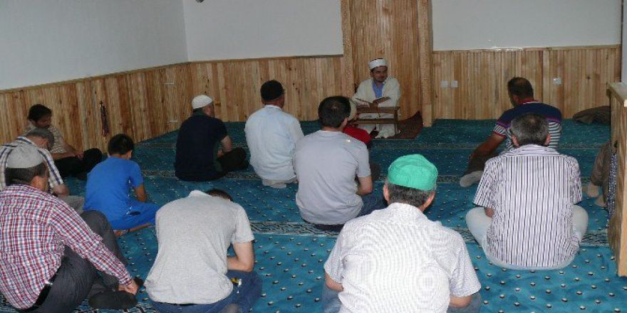 Bilecik’te, Binanın Zemin Katındaki Mescit İbadete Açıldı