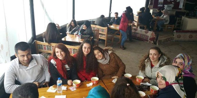 Öğrenci Otağı’nda Öğrencilere Çay Ve Çorba İkramı