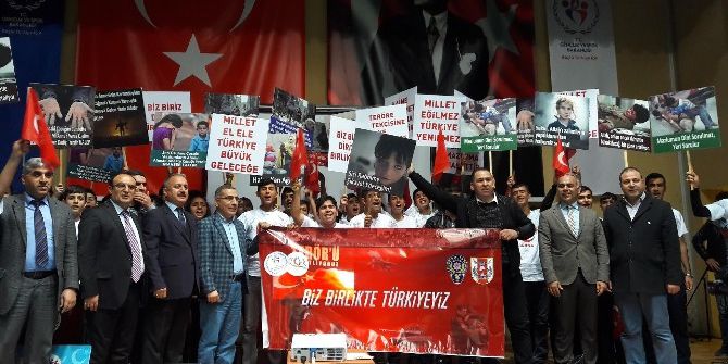 Adanalı Gençlerden Birlik Beraberlik Mesajı