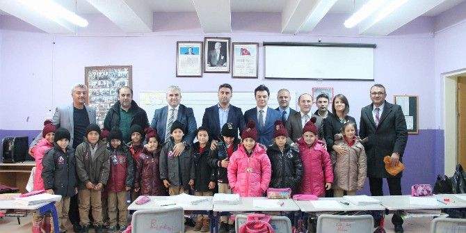 Öğrencilerin Kışlık Giysileri Uedaş’tan