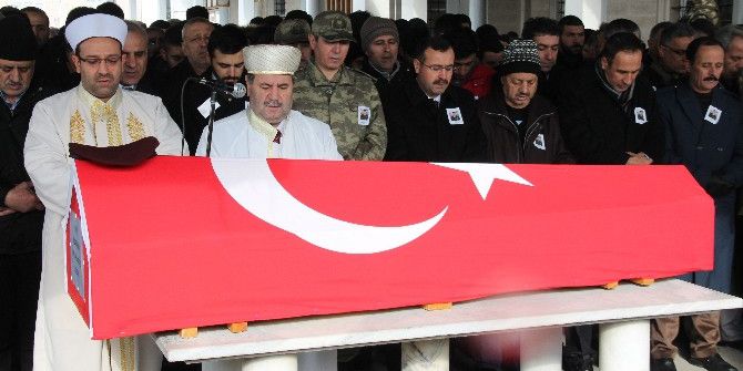 Elazığlı Şehit Son Yolculuğuna Bordo Beresiyle Uğurlandı