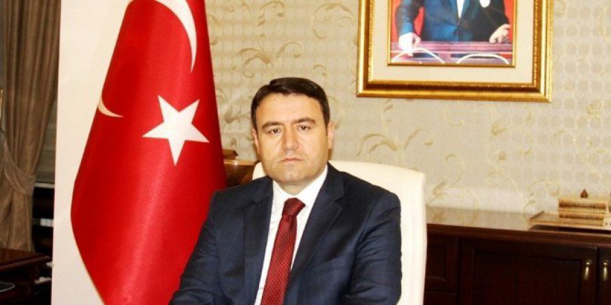 Vali Işın, Darbeci Komutanla Konuşmasını Anlattı